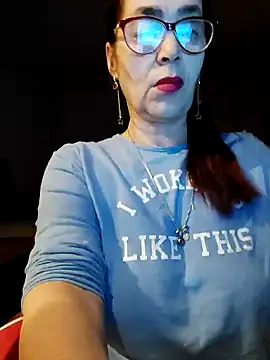 Snapshot of Chriss_Tinaa chatting on January 4, 5:27 am Chriss Tinaa online show from January 4, 5:27 am