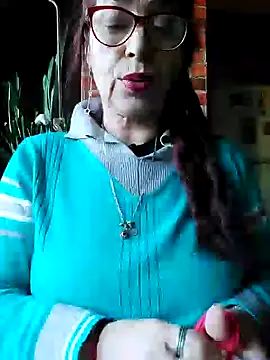Snapshot of Chriss_Tinaa chatting on January 17, 2:07 pm Chriss Tinaa online show from January 17, 2:07 pm