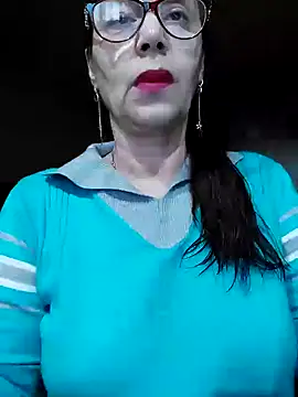 Snapshot of Chriss_Tinaa chatting on January 30, 5:41 am Chriss Tinaa online show from January 30, 5:41 am