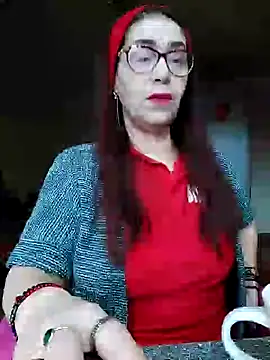 Snapshot of Chriss_Tinaa chatting on February 7, 6:24 am Chriss Tinaa online show from February 7, 6:24 am