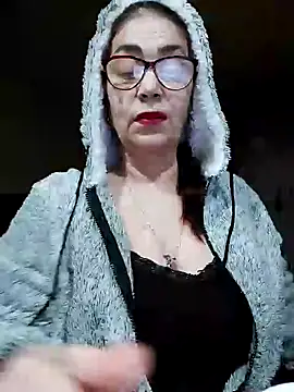 Snapshot of Chriss_Tinaa chatting on February 8, 3:08 am Chriss Tinaa online show from February 8, 3:08 am