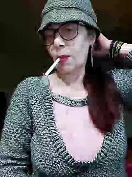 Snapshot of Chriss_Tinaa chatting on February 12, 3:18 am Chriss Tinaa online show from February 12, 3:18 am