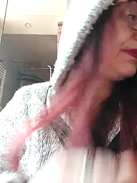 Snapshot of Chriss_Tinaa chatting on February 17, 8:52 am Chriss Tinaa online show from February 17, 8:52 am