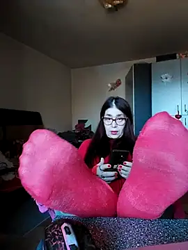 Snapshot of Chriss_Tinaa chatting on February 21, 9:24 am Chriss Tinaa online show from February 21, 9:24 am