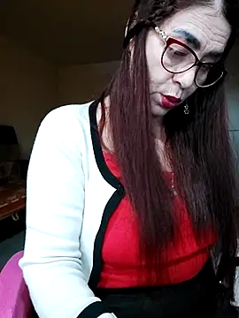 Snapshot of Chriss_Tinaa chatting on March 1, 5:52 am Chriss Tinaa online show from March 1, 5:52 am