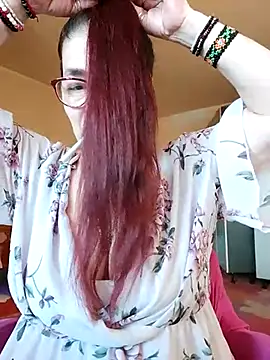 Snapshot of Chriss_Tinaa chatting on March 10, 5:54 am Chriss Tinaa online show from March 10, 5:54 am