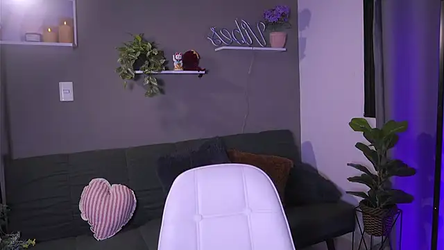 HannahEvanss online show from October 13, 6:08 pm