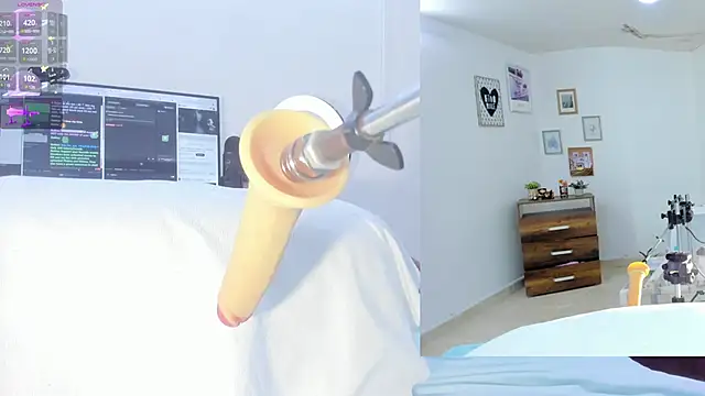 sofi velez online show from September 28, 6:02 pm