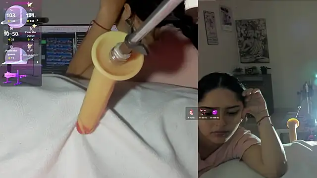 Snapshot of sofi_velez chatting on April 4, 4:59 pm sofi velez online show from April 4, 4:59 pm