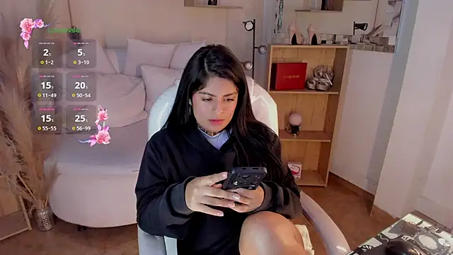 Snapshot of Catalinaa_martinez chatting on January 7, 11:14 pm Catalinaa martinez online show from January 7, 11:14 pm