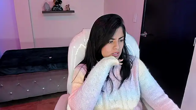 Snapshot of Catalinaa_martinez chatting on February 26, 12:16 am Catalinaa martinez online show from February 26, 12:16 am