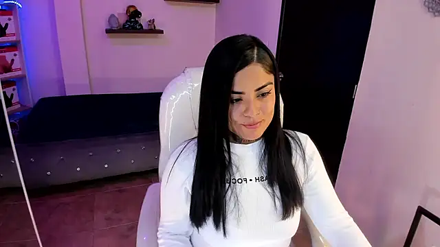 Snapshot of Catalinaa_martinez chatting on March 1, 7:37 pm Catalinaa martinez online show from March 1, 7:37 pm