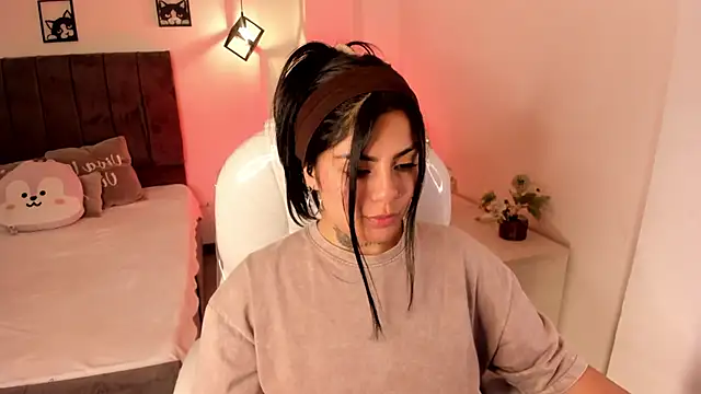 Snapshot of Catalinaa_martinez chatting on October 1, 3:12 am Catalinaa martinez online show from October 1, 3:12 am