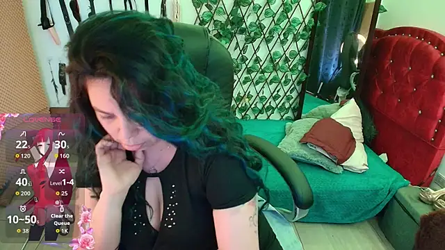 Snapshot of elektra_32 chatting on September 25, 5:44 am elektra 32 online show from September 25, 5:44 am