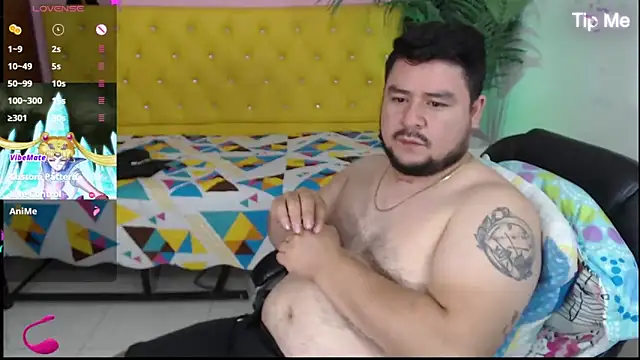 Snapshot of oso_dirty_ chatting on December 4, 8:40 pm oso dirty online show from December 4, 8:40 pm