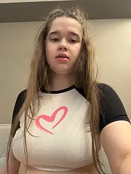 HornyGirlH online show from May 9, 5:23 am