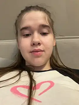 HornyGirlH online show from May 10, 5:56 am
