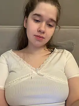 HornyGirlH online show from May 18, 1:45 am