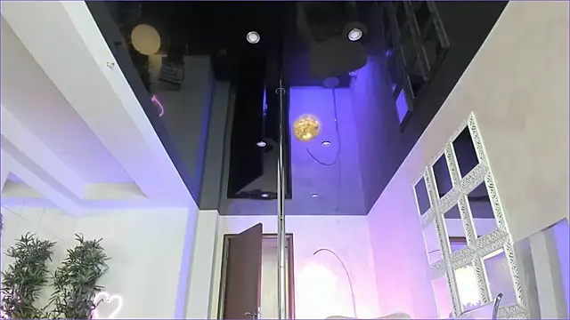 LisaAkira online show from November 13, 7:29 am