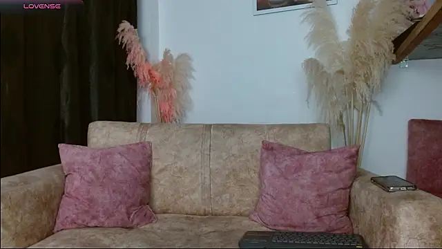 Snapshot of veronica_villalba chatting on March 16, 5:44 am veronica villalba online show from March 16, 5:44 am