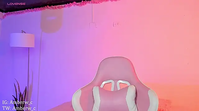 Snapshot of Ambeerouse chatting on December 30, 1:37 am Ambeerouse online show from December 30, 1:37 am