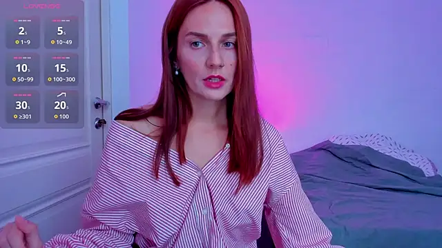 BritneyHall online show from October 1, 9:37 am