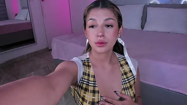 AMMY-CAMM online show from January 11, 3:55 am