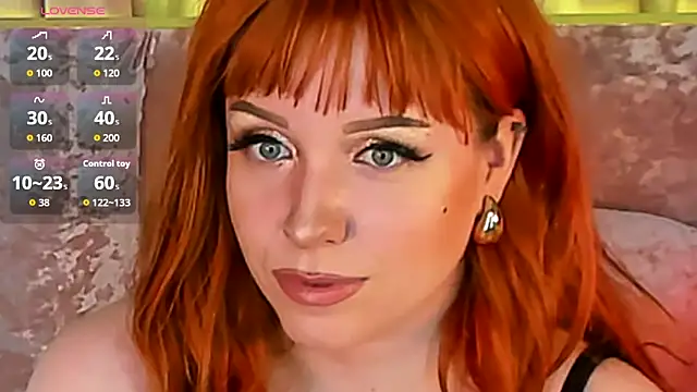 Snapshot of RoseRoxy chatting on December 23, 5:16 am RoseRoxy online show from December 23, 5:16 am