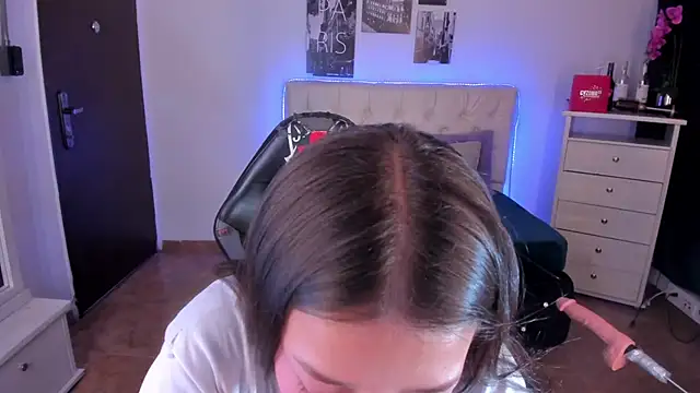 Amaia Daniells online show from January 11, 2:30 am