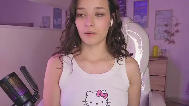 Amaia Daniells online show from October 3, 4:20 am