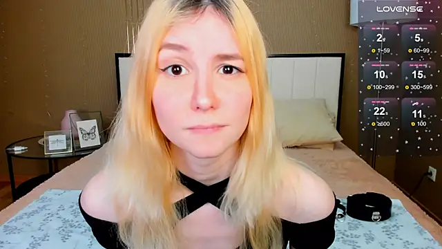 Snapshot of fleximona chatting on October 10, 9:19 am fleximona online show from October 10, 9:19 am