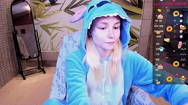 Snapshot of fleximona chatting on January 18, 10:08 am fleximona online show from January 18, 10:08 am