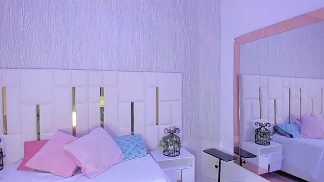 Meghan stonne  online show from October 5, 7:01 pm