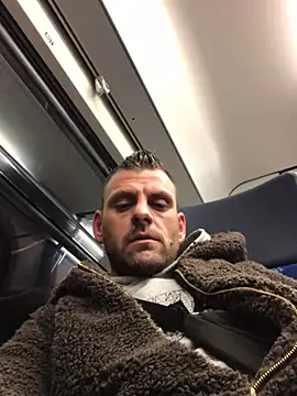 Snapshot of Badkev91 chatting on January 4, 6:09 am Badkev91 online show from January 4, 6:09 am