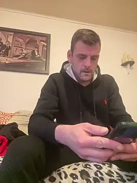 Snapshot of Badkev91 chatting on February 5, 3:31 pm Badkev91 online show from February 5, 3:31 pm