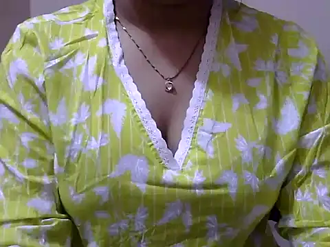 Snapshot of mahira_999 chatting on March 18, 4:04 am mahira 999 online show from March 18, 4:04 am