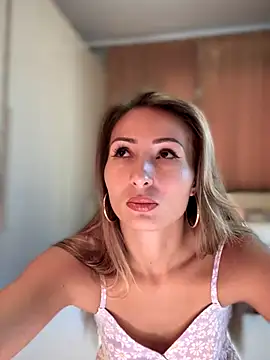 YOUR-KARINA online show from November 28, 8:39 am