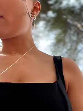 YOUR-KARINA online show from March 31, 7:09 am