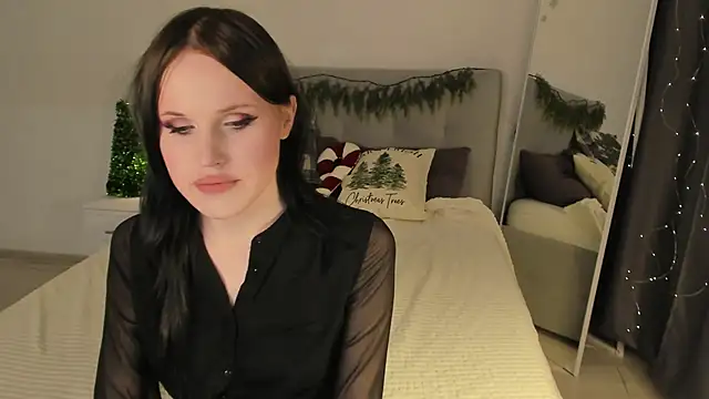 EffieMinki online show from December 21, 10:00 am