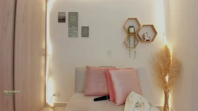 mariam hill online show from May 20, 11:22 pm