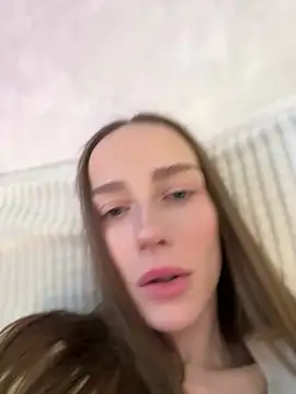 Kira Quinn online show from February 11, 7:57 am