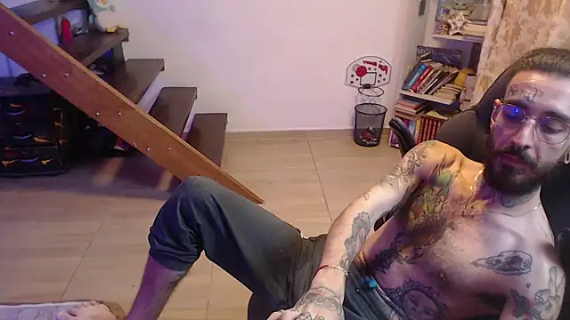 Snapshot of harry_reems1 chatting on January 15, 6:43 am harry reems1 online show from January 15, 6:43 am