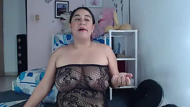 emiligrey  online show from March 23, 5:10 am