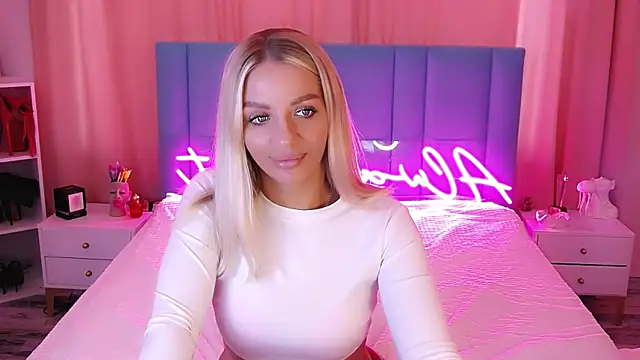 Snapshot of AllwaysHotJ chatting on January 8, 4:34 am AllwaysHotJ online show from January 8, 4:34 am