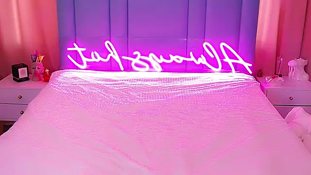 Snapshot of AllwaysHotJ chatting on January 12, 7:00 am AllwaysHotJ online show from January 12, 7:00 am