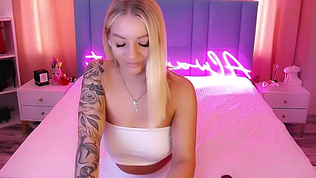 Snapshot of AllwaysHotJ chatting on March 6, 3:13 am AllwaysHotJ online show from March 6, 3:13 am