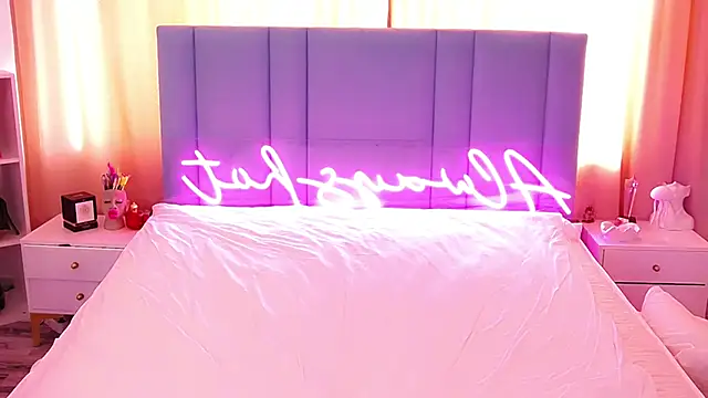 Snapshot of AllwaysHotJ chatting on March 9, 5:55 am AllwaysHotJ online show from March 9, 5:55 am