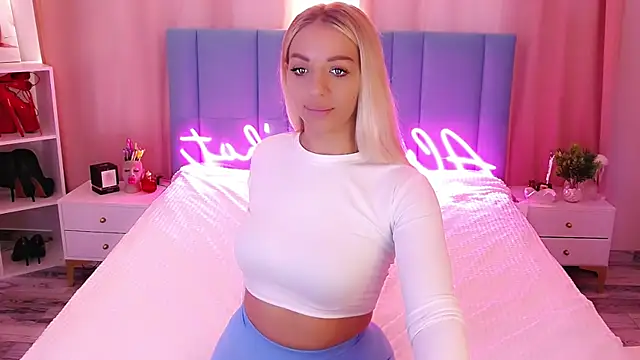 Snapshot of AllwaysHotJ chatting on March 16, 2:21 am AllwaysHotJ online show from March 16, 2:21 am