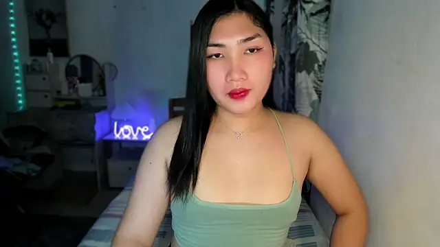 Snapshot of Miss_Deliciousness chatting on February 6, 3:52 pm Miss Deliciousness online show from February 6, 3:52 pm