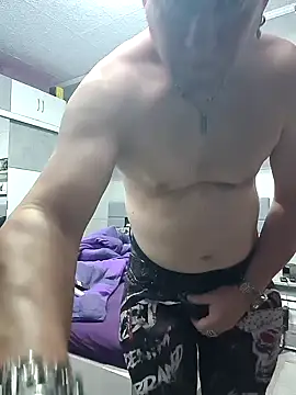 tomtom111111 online show from January 25, 6:24 pm